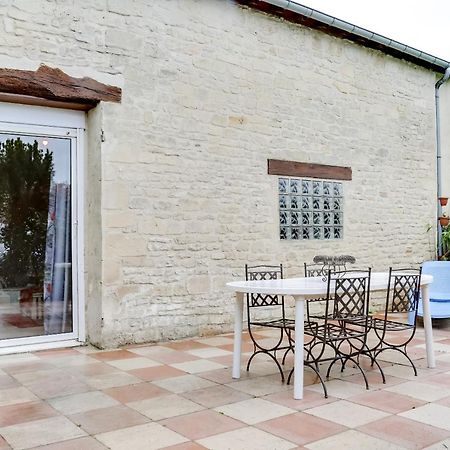 Isida, Maison Spacieuse Avec Terrasse Et Stationnement Кан Екстериор снимка